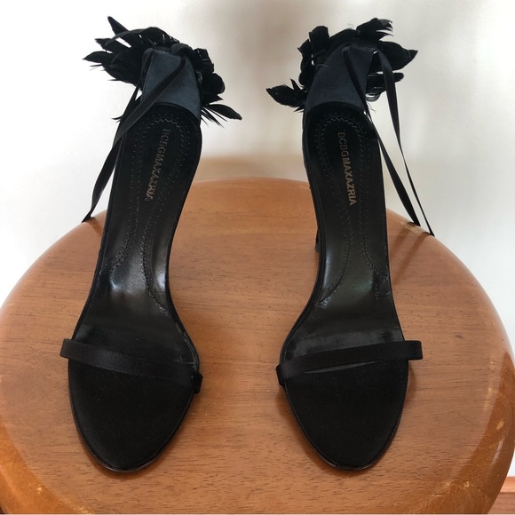 BCBGMAXAZRIA Size 6.5 Black Feather Ankle Tie Strappy Heels (Great condition) - Picture 2 of 12